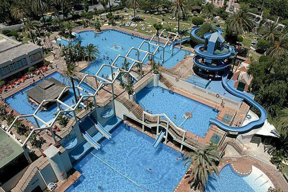 Appartement Seaview Beachfront With Aqua Park & Balcony *